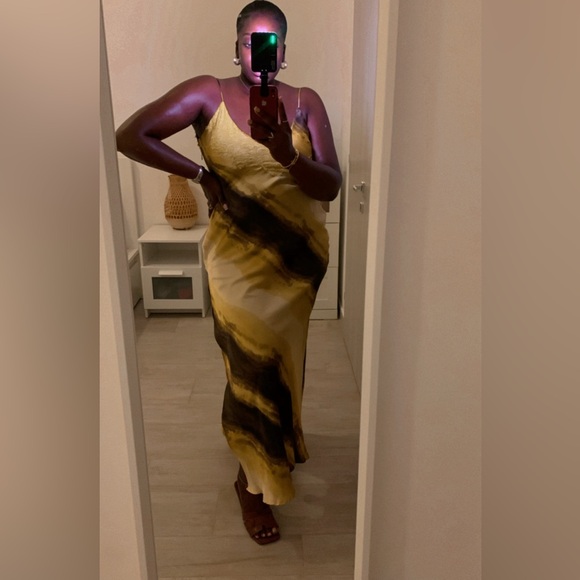 ASOS DESIGN SATIN DESIGN COWL BACK CAMI MAXI DRESS - Picture 4 of 4